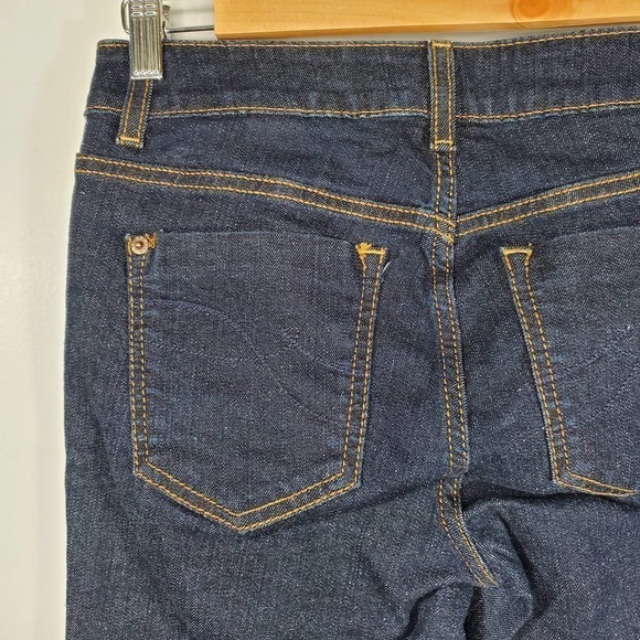 DKNY Jeans Dark Wash Cropped Soho Capri Blue Jeans Size 4 - Picture 6 of 10